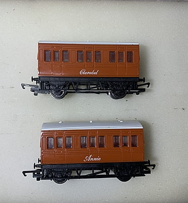 Hornby - R351 - Annie and Clarabel