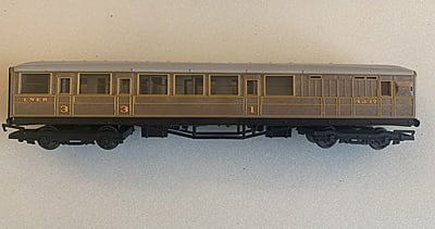 Hornby - Gresley Brake Composite LNER 4237 Coach