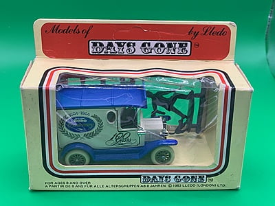 Lledo - South Wales Echo Centenary Model T Ford Van