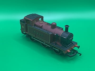 Hornby - R301 - Class 3F Jinty 0-6-0T 16440 in LMS Maroon