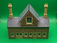 Hornby - R512 - Booking Hall Station Building