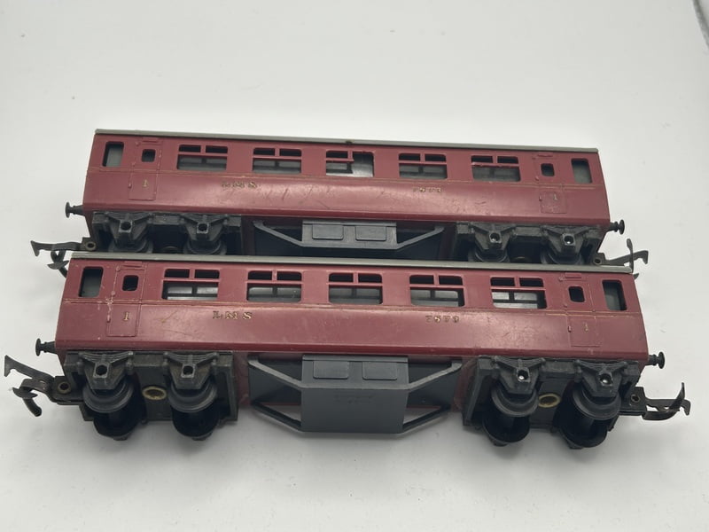 Triang - R20 - First Class LMS Coaches 7573 x2