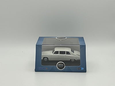 Oxford Diecast - 76DS001 - Daimler DS420 Old English White