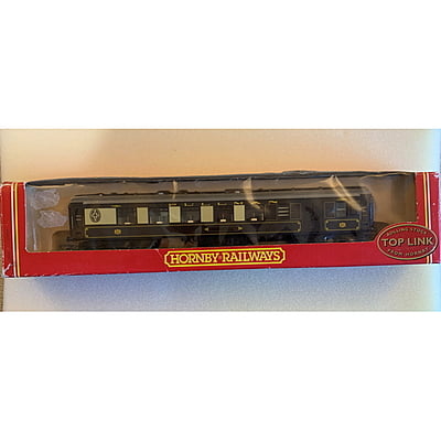 Hornby - R223 - Pullman First Class Parlour Car in umber and cream livery