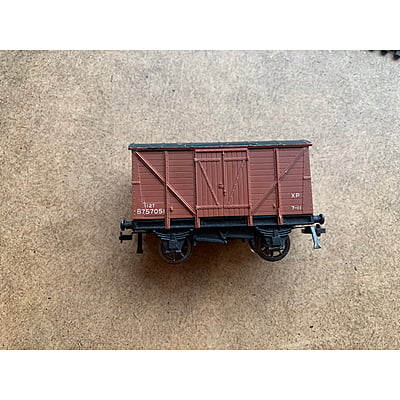 Hornby dublo 12T box Van B757051