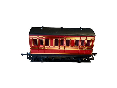 Hornby - 4 Wheel Red/Yellow Coach - Black Roof